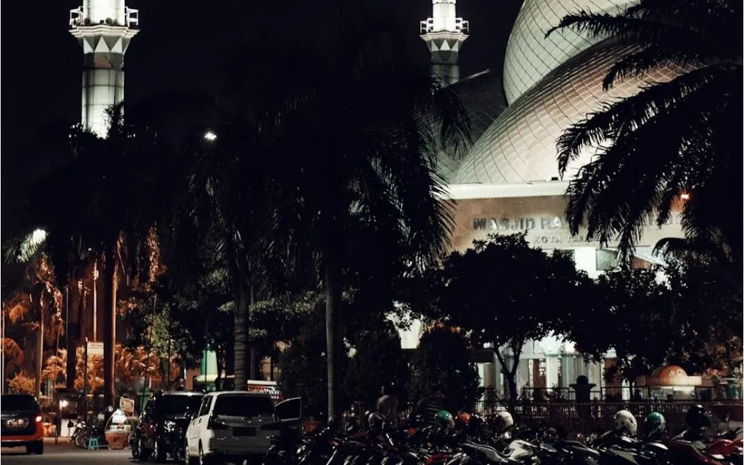 Ilustrasi. Imbauan&nbsp;pengelola masjid dan musala di jalur mudik tetap beroperasi selama 24 jam