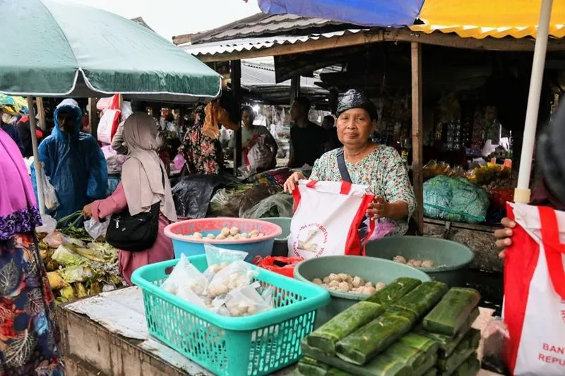 Ilustrasi. Sejumlah penerima bantuan dengan KKS BNI masih menerima dana sebesar Rp600.000.