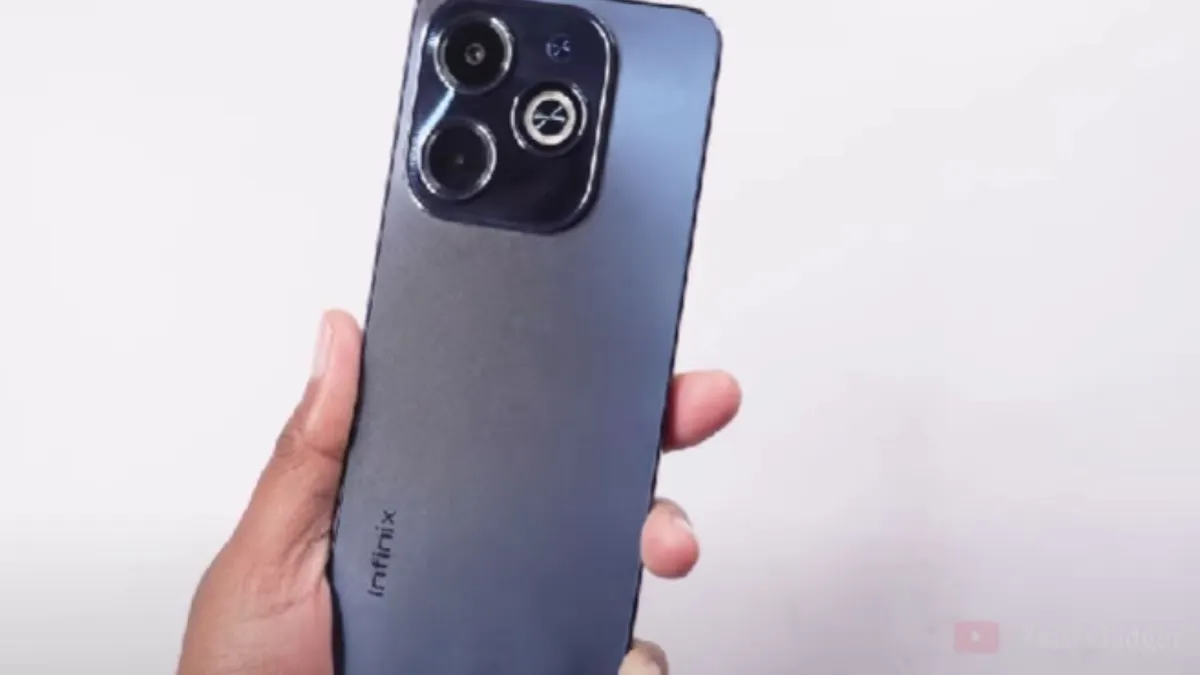 Infinix HOT 40i.