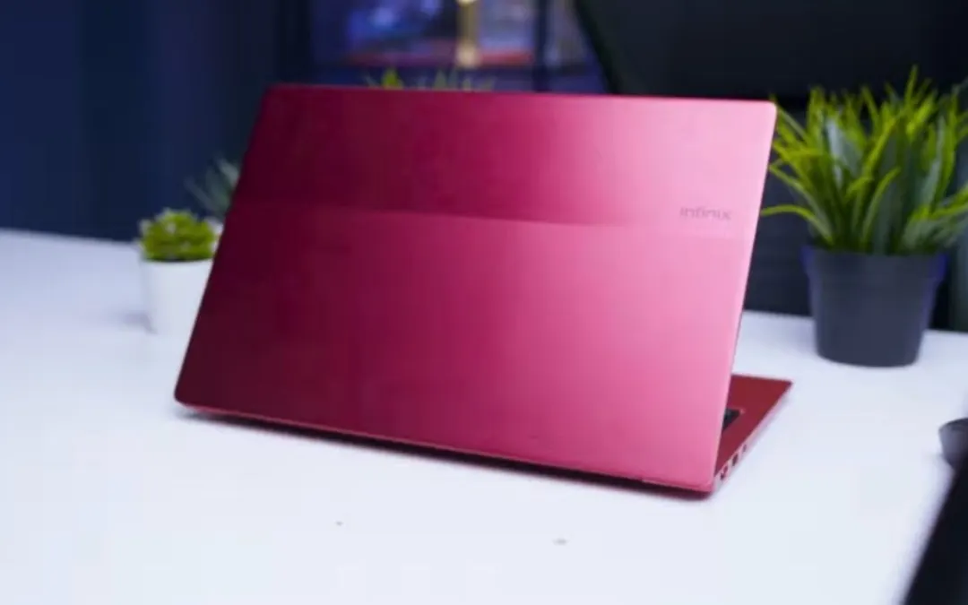 Laptop Infinix Inbook X2 2025.