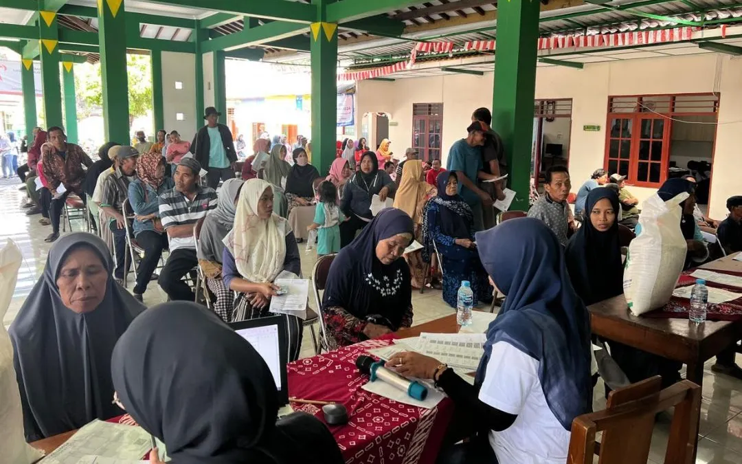 Program Keluarga Harapan (PKH), Bantuan Pangan Non Tunai (BPNT), serta program bansos diketahui menyasar kelompok rentan.