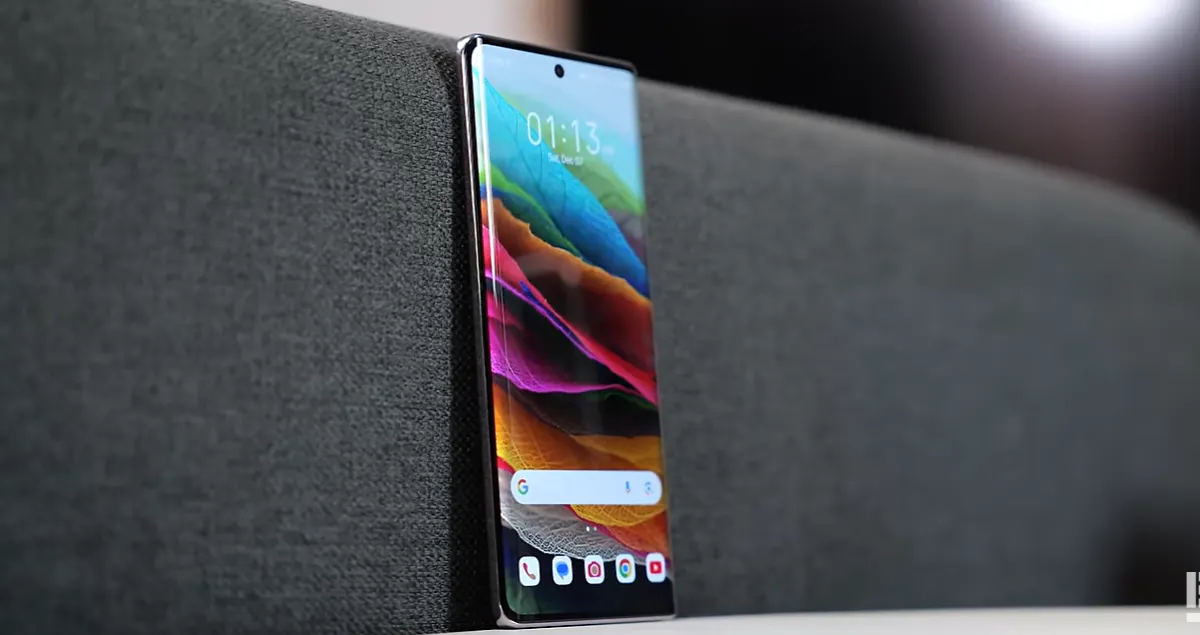 Itel S25 Ultra, Salah Satu Rekomendasi HP Layar Lengkung.