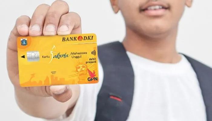 Banyak mahasiswa yang menantikan kapan bantuan pendidikan Kartu Jakarta Mahasiswa Unggul (KJMU) akan cair.