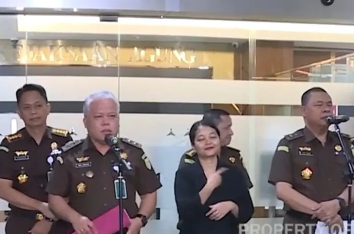 Kejagung telah memulai penyidikan terkait dugaan korupsi yang melibatkan PT Sri Rejeki Isman (Sritex), perusahaan tekstil besar di Indonesia
