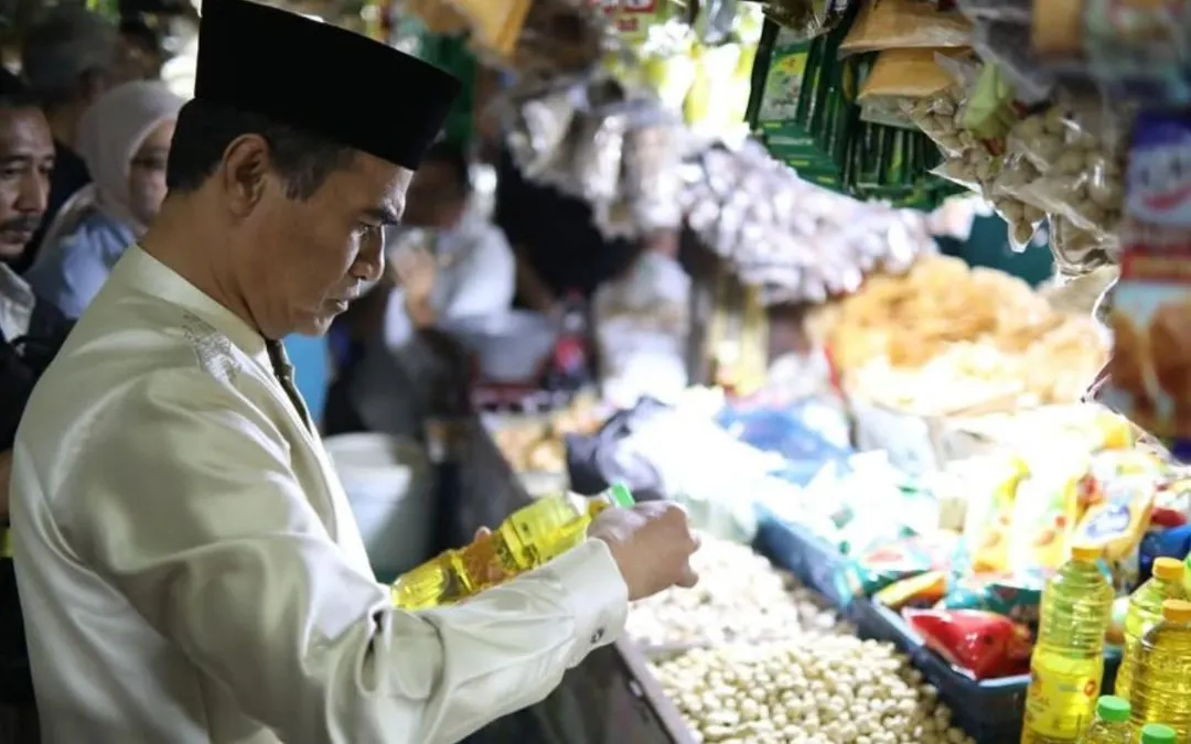 Menteri Pertanian Andi Amran Sulaiman menemukan ketidaksesuaian takaran pada kemasan produk MinyaKita saat melakukan sidak