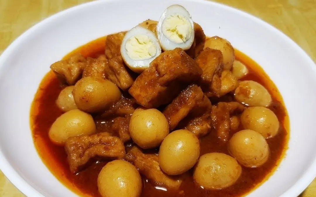 Konsep menu buka puasa sederhana sangat cocok bagi Anda yang diterpa kesibukan aktivitas namun tetap kaya akan cita rasa dan menghangatkan.