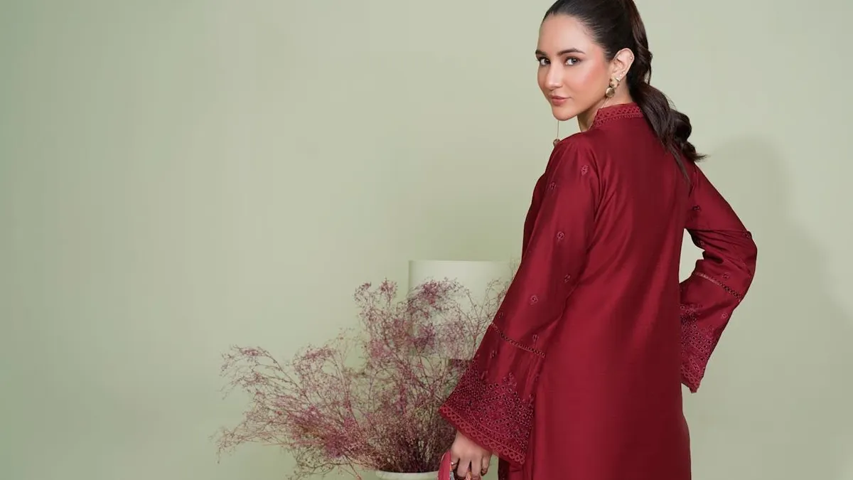 Nah, untuk Lebaran 2025, sejumlah warna diprediksi akan menjadi favorit dan memberikan kesan elegan, mewah, serta menenangkan.