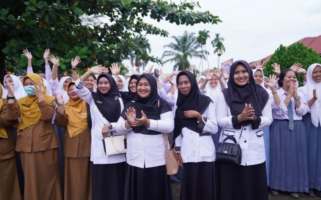 Illustrasi. Perbedaan PPPK Paruh Waktu dan Penuh Waktu: Jam Kerja, Gaji, dan Sistem Pengangkatan