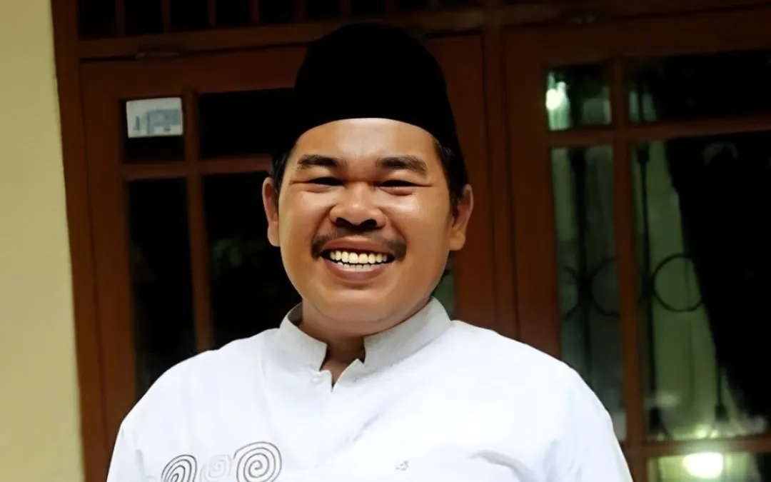 Mat Solar meninggal dunia pada Senin malam, pemain bintang di Bajaj Bajuri dan Tukang Bubur Naik Haji itu diketahui meninggal karena stroke.