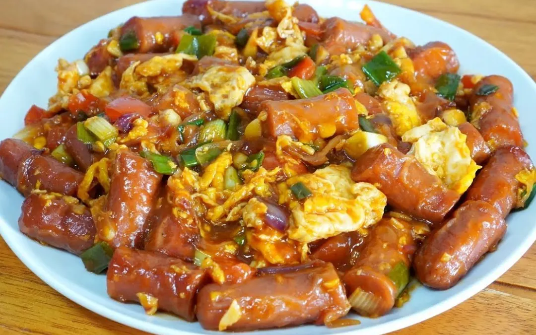 Resep Tumis Sosis dan Telur Dadar Gulung Saus Asam Manis untuk Menu Sahur