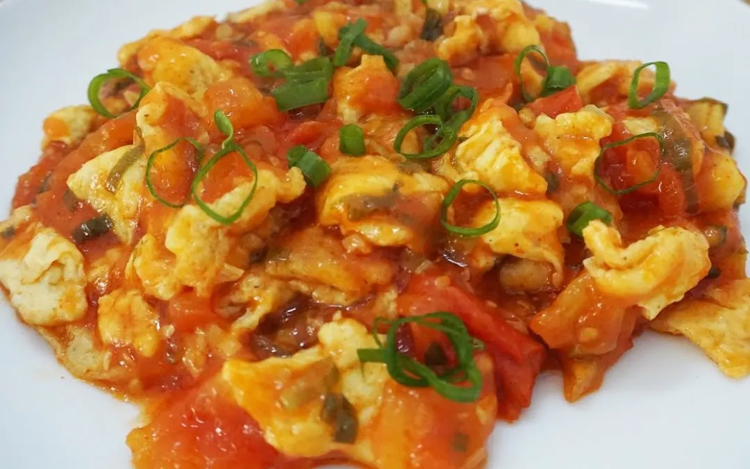 Resep dari Tumis Telur Tomat dan Tumis Kacang Panjang sebagai menu sahur sederhana ala anak kos.