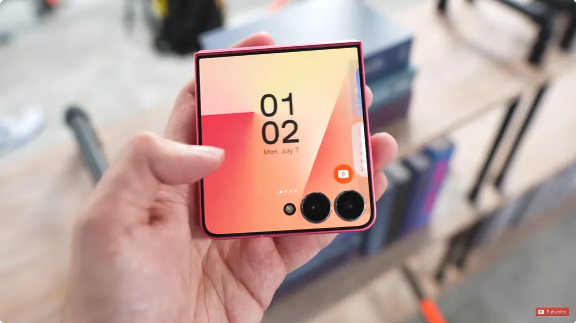 Samsung Galaxy Z Flip 7 5G, Salah Satu HP Terbaru Juli 2025.