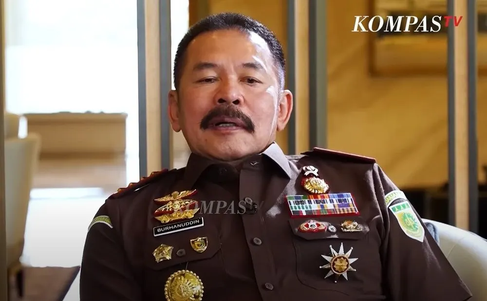Kasus dugaan tindak pidana korupsi di anak perusahaan Pertamina hingga mencapai hampir Satu Kuadriliun rupiah masih menjadi sorotan.