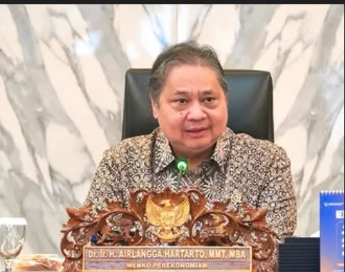 Menko Airlangga , Soal gaji ke-13 dan 14 dipastikan tetap cair di tahun 2025.