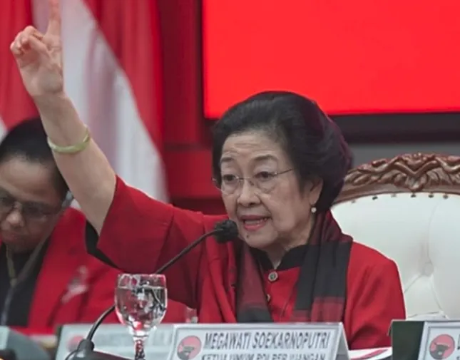 Megawati Soekarnoputri, Ketua Umum DPP PDI Perjuangan, mengeluarkan instruksi kepada kepala daerah PDIP untuk menunda keikutsertaan mereka dalam retret