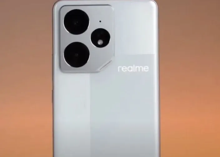 Realme Neo 7 telah resmi diluncurkan dengan spesifikasi yang mengesankan di kelasnya, terutama dengan harga yang dimulai dari Rp 4,8 juta.
