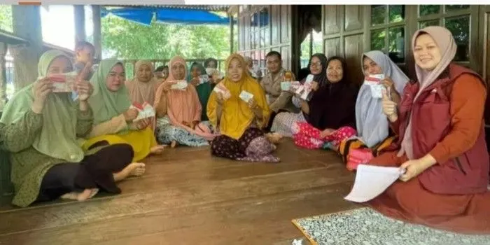 Selamat, akhirnya bantuan sosial PKH dan BPNT alokasi bulan November- Desember 2024 resmi cair di bank penyalur ini.