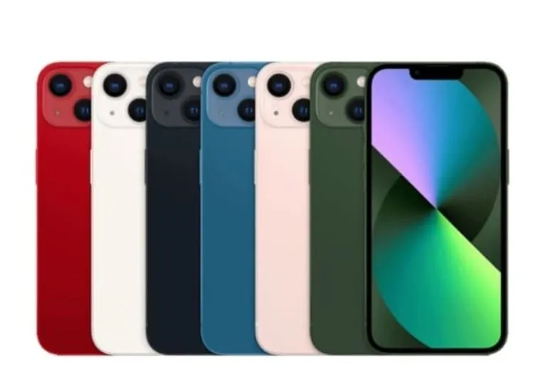 iPhone 13 tetap jadi pilihan populer karena performanya masih gahar dan desainnya nggak jauh beda dari seri-seri setelahnya.
