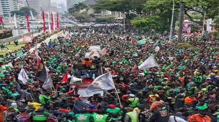 Menteri ESDM sebut driver Ojol akan dicoret dari penerima subsidi bbm