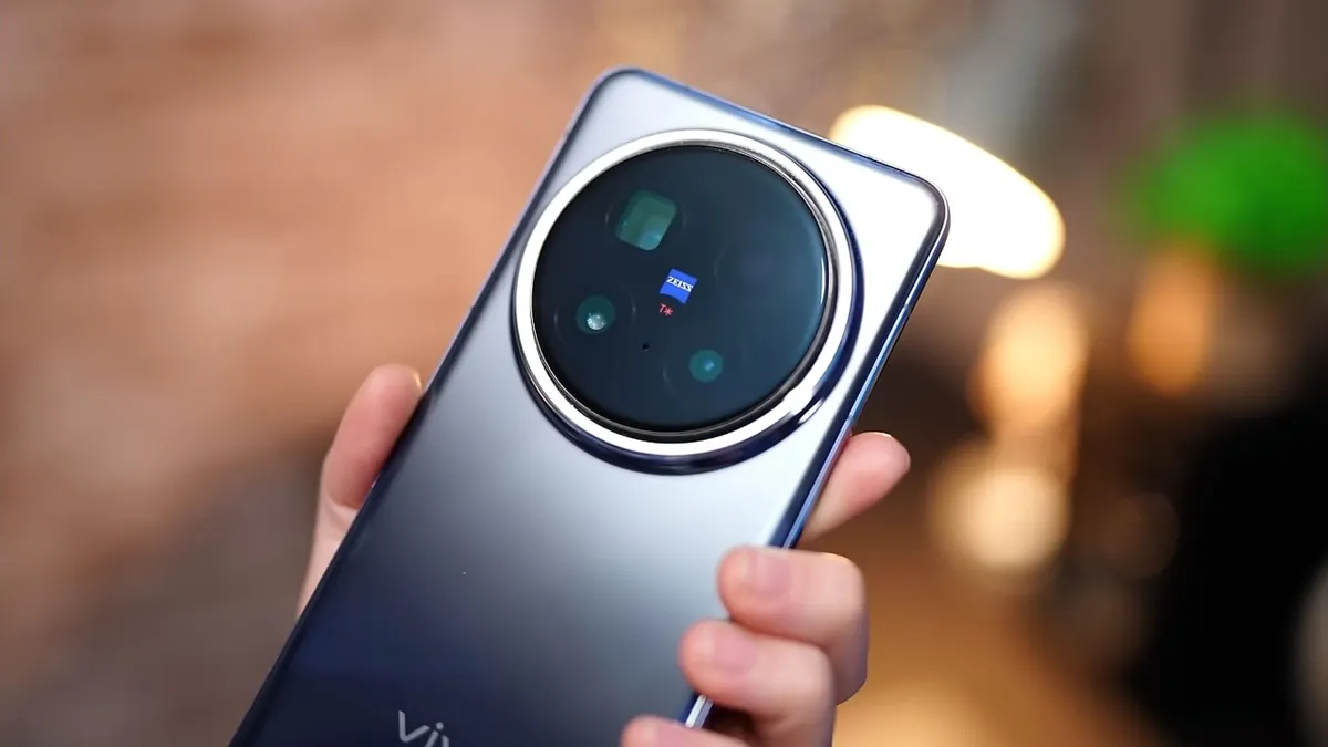 Vivo X200 Pro.