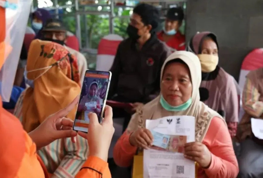Batas akhir pencairan bantuan ini ditetapkan pada 30 Desember 2024, memberikan waktu yang cukup bagi penerima untuk mengambil bantuan.