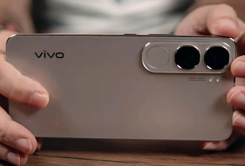 Vivo Y300 5G baru saja diluncurkan pada 21 November 2024 dan siap menjadi salah satu pilihan HP menarik bagi penggemar fotografi.