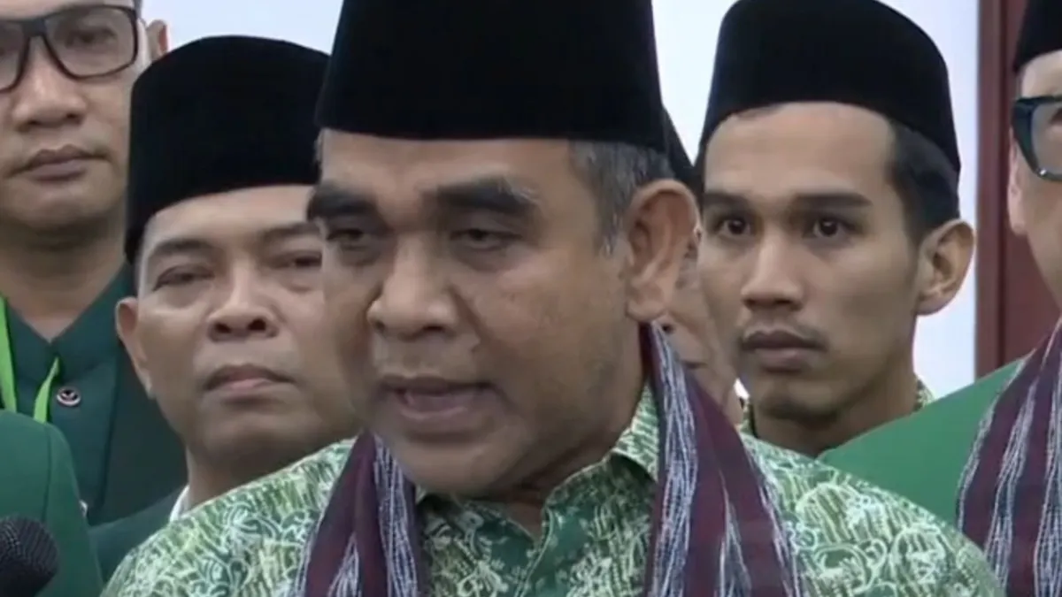 Ketua Majelis Permusyawaratan Rakyat (MPR) Ahmad Muzani menanggapi tuntutan Forum Purnawirawan TNI yang mengusulkan pencopotan Gibran Rakabuming Raka dari jabatan Wakil Presiden.