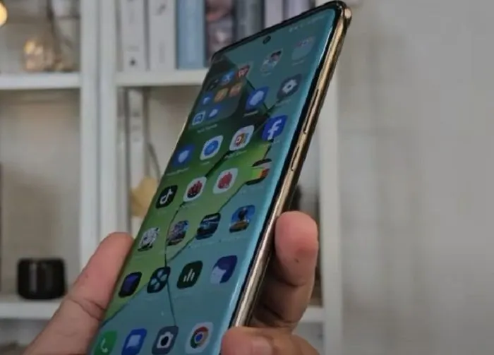 Infinix Note 50 Pro 5G siap menghentak pasar smartphone Indonesia dengan performa yang semakin gacor dan harga yang sangat terjangkau.