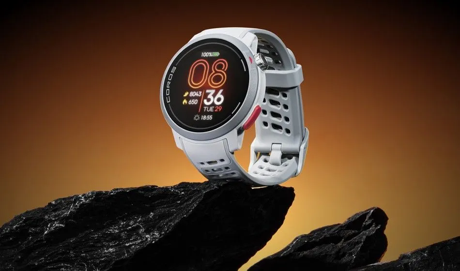 Smartwatch ini dilengkapi GPS akurat berkat chipset canggih yang memungkinkan pelacakan rute dan aktivitas autdoor dengan presisi tinggi.