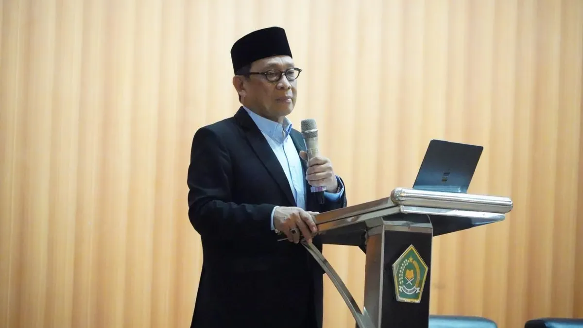 Staf Khusus Menteri Agama Ismail Cawidu berpesan kepada jemaah haji untuk bijak bermedia sosial selama di Arab Saudi.