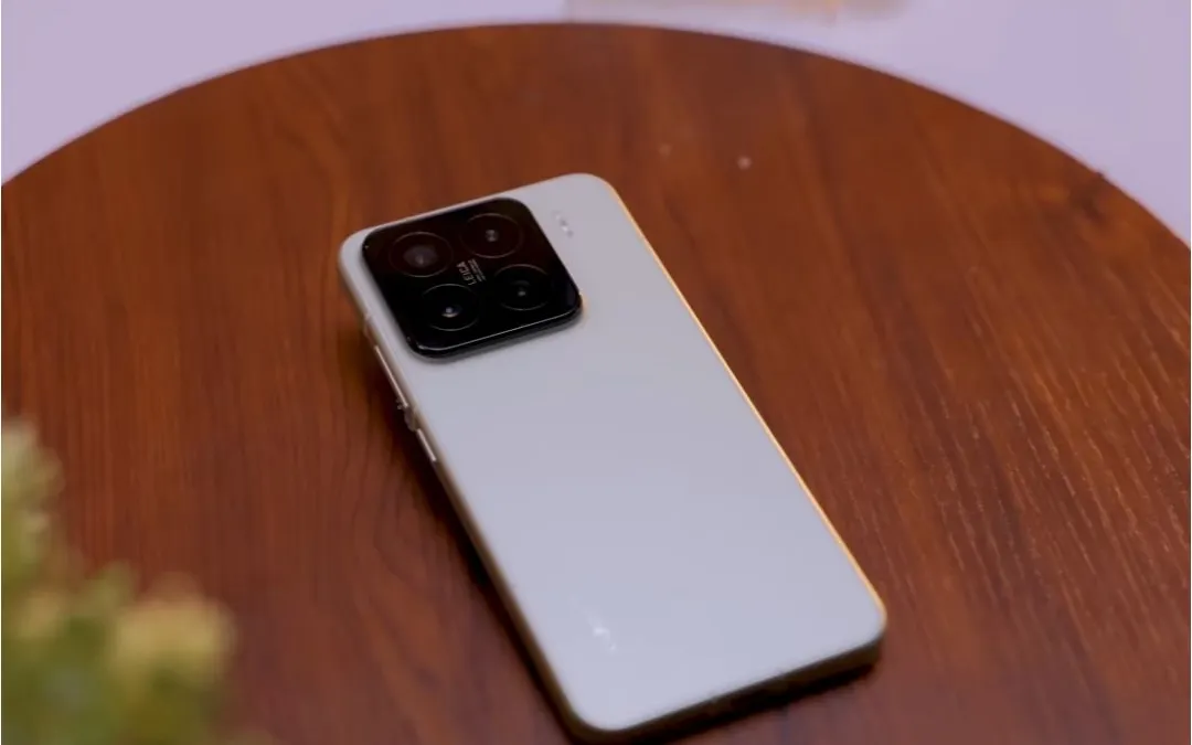 Xiaomi 15.