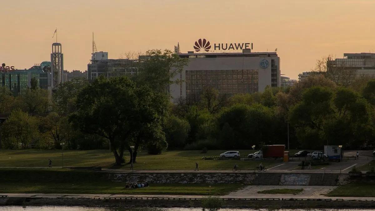 Usulan legislasi ini bertujuan menciptakan hambatan sistematis bagi Huawei dalam mengakses teknologi semi konduktor dan peralatan produksi chip.