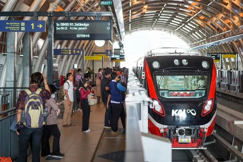 Ilustrasi -- PT Kereta Api Indonesia (Persero) melalui Divisi LRT Jabodebek mengumumkan pemenang dari &quot;Mascot Design &amp; Tagline Competition with LRT Jabodebek&quot;.