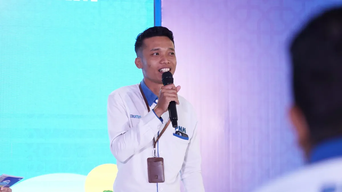 Murwoto, diberangkatkan PNM ke Korea Selatan karena prestasi kerjanya.