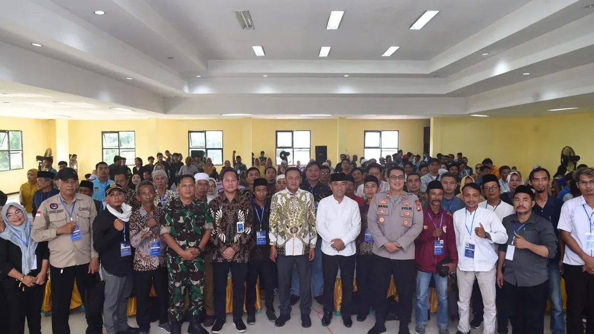 DPR dan BGN Sosialisasi Program Makan Bergizi Gratis di Cikarang Utara