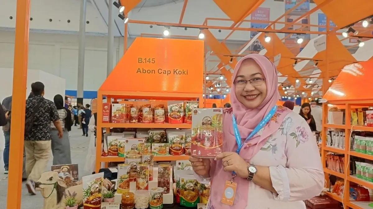 Novi Kurnia Setiawati, pemilik dan pengusaha Abon Cap Koki.