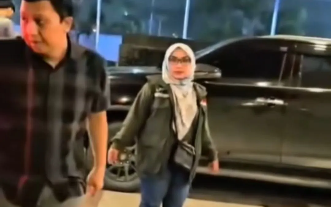Istri Wali Kota Bekasi Mengungsi di Hotel Mewah Akibat Banjir