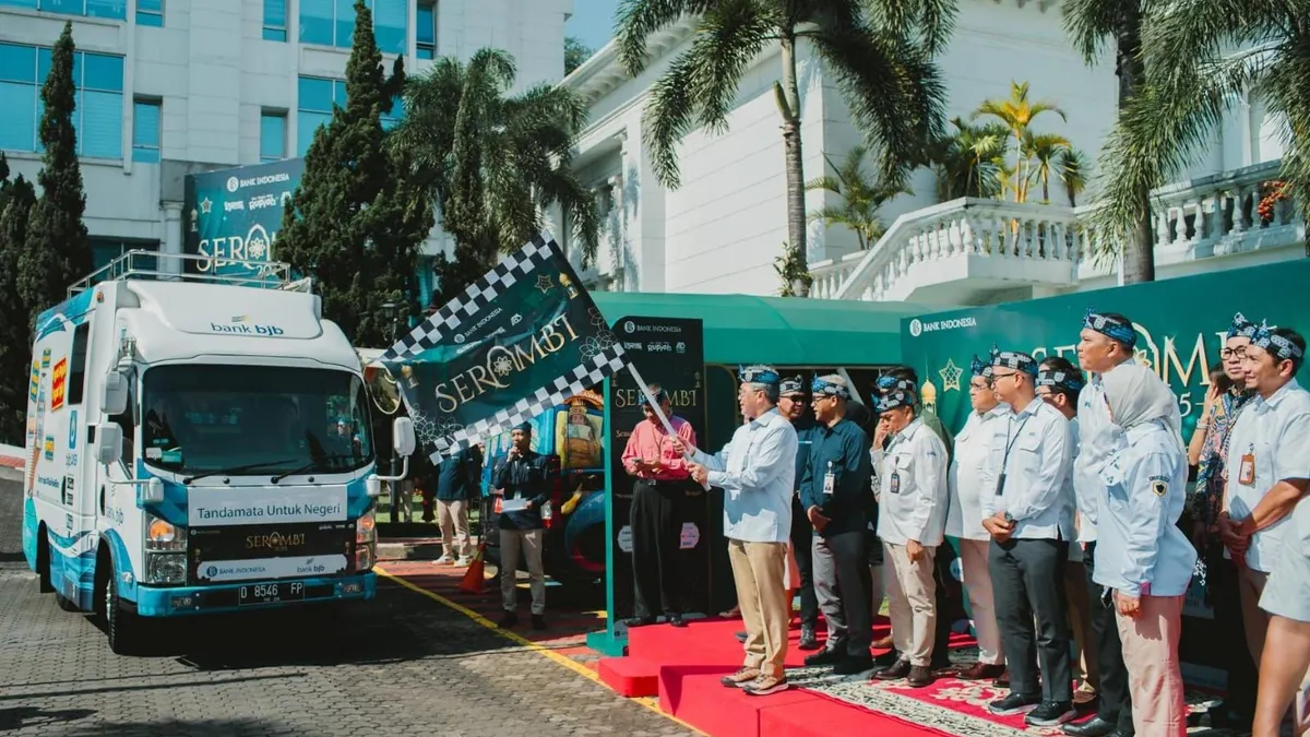Sambut lebaran, bjb bersama BI dan Lembaga Jasa Keuangan lainnya melayani penukaran uang.