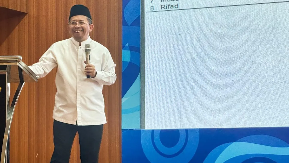 Direktur Layanan Haji Luar Negeri Kementerian Agama Muchlis M Hanafi memberikan informasi seputar layanan haji jemaah Indonesia di Tanah Suci