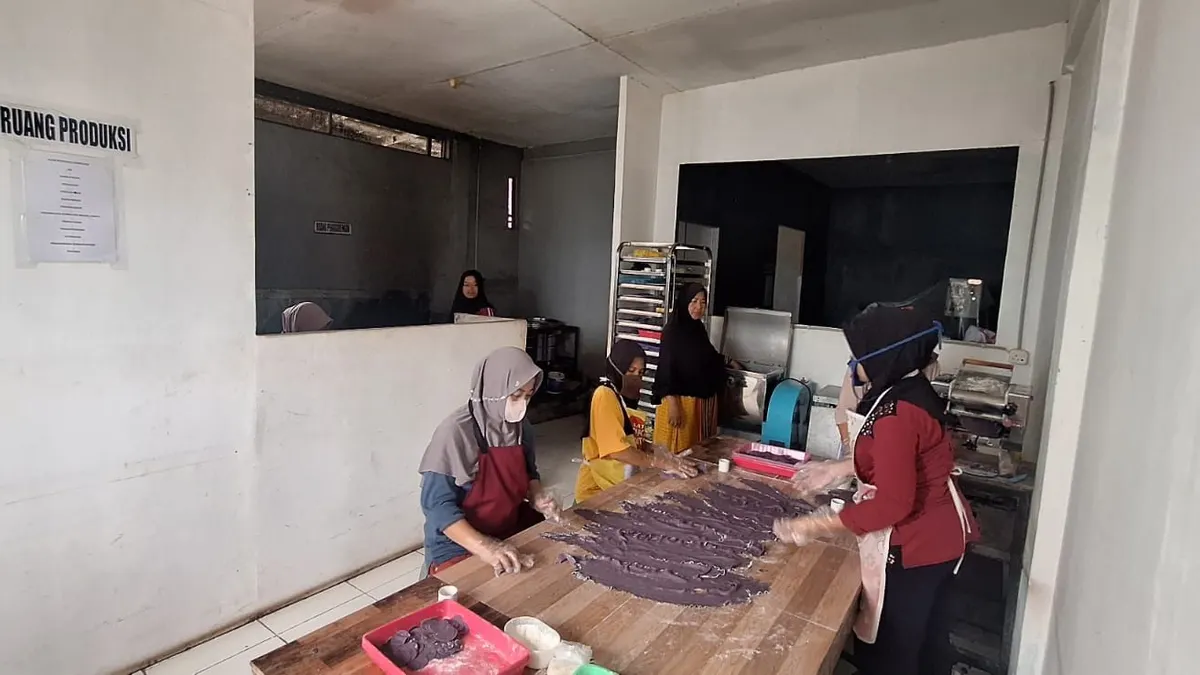 Perempuan Tangguh di Kuningan Ini Dirikan KWT Berkat Pinjaman KUR BRI