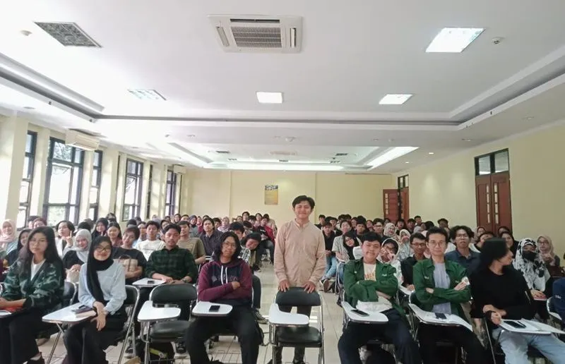 Di Fakultas Ilmu Budaya Universitas Padjadjaran, Ayobandung.id menyulut semangat menulis orisinal kepada para mahasiswa.