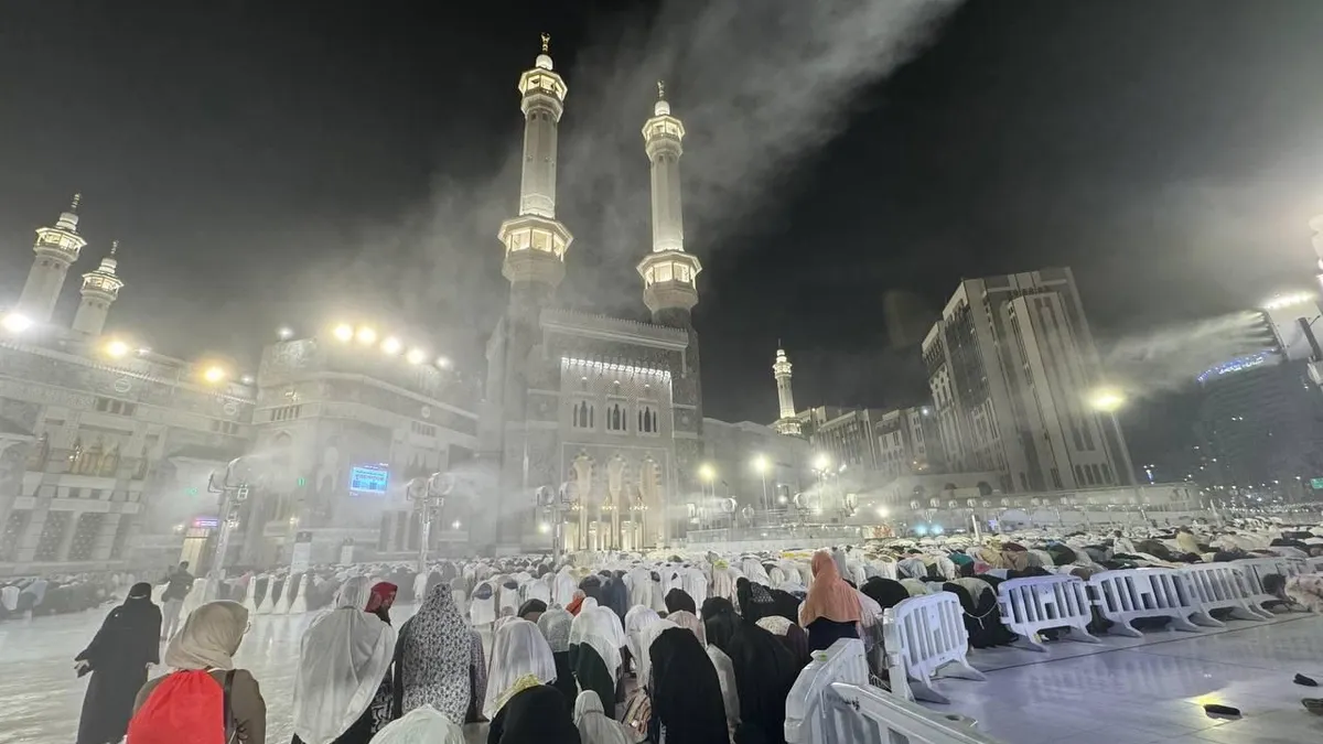 Imbauan bagi jemaah haji Indonesia yang lanjut usia (lansia) dan beresiko tinggi (risti) untuk tidak memaksakan diri melakukan ibadah umrah sunah atau salat di Masjidil Haram.