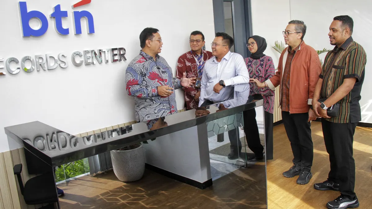 Record Center BTN Bandung bantu percepat layanan KPR dengan pengelolaan dokumen debitur yang tertib, aman, dan terstandar.