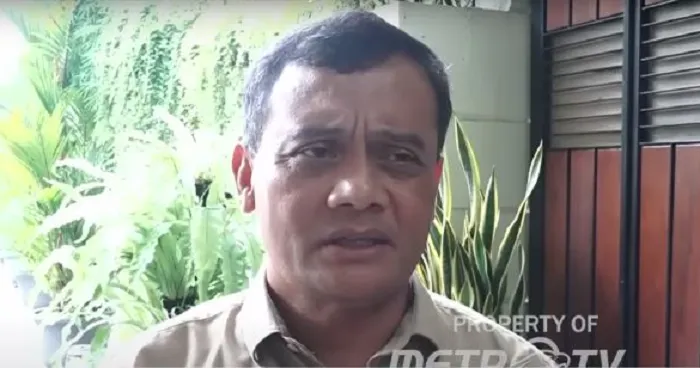 Calon Gubernur Jawa Tengah Ahmad Luthfi menemui mantan Presiden RI Joko Widodo di kediaman pribadinya di Surakarta Jawa Tengah.