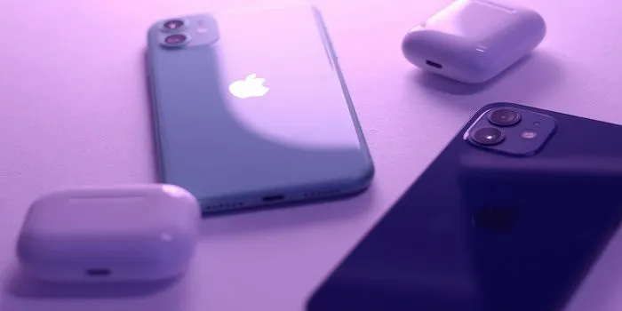 Pasar smartphone di Indonesia diwarnai dengan fenomena penurunan harga signifikan pada perangkat berspesifikasi tinggi.