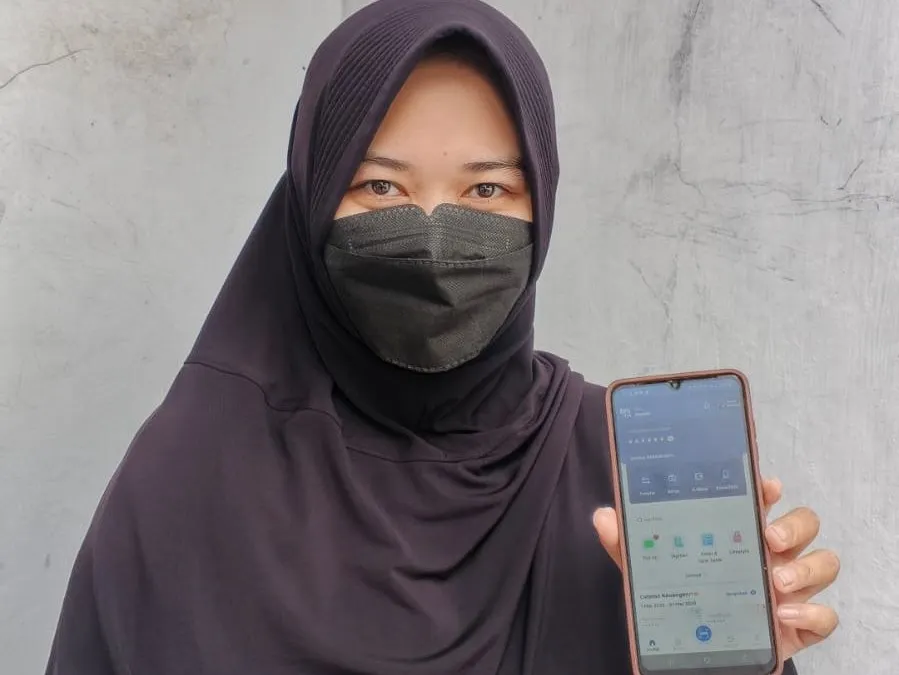 Amalia Nurhidayah salah satu pengguna aplikasi BRImo.