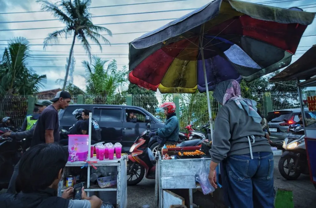 Simak informasi jadwal buka puasa hari ini 3 Ramadhan 2025 untuk wilayah Jakarta, Kepulauan Seribu dan sekitarnya.