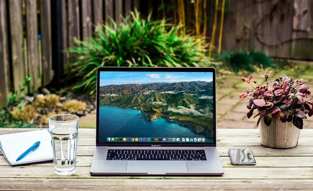 Laptop Axioo Hype R3 OLED, meski hadir dengan berbagai keunggulan, memiliki beberapa kekurangan yang perlu diperhatikan.
