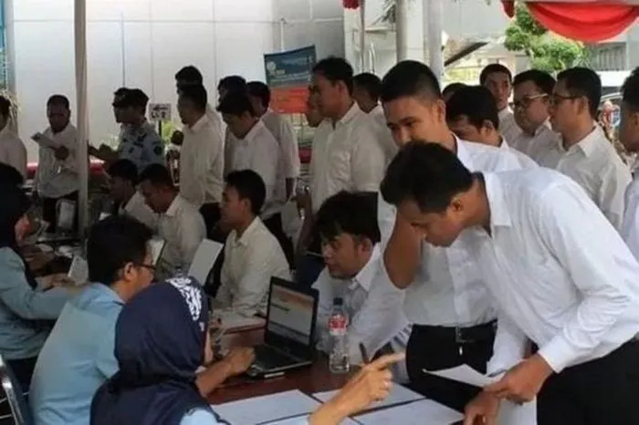Sistem kerja PPPK Paruh Waktu mengacu pada kontrak kerja tahunan yang memperjelas tugas dan tanggung jawab mereka.
