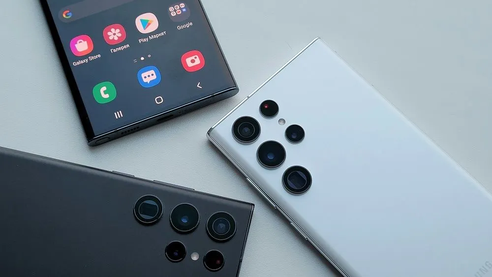 Samsung Galaxy S23 Series mengalami penurunan harga yang signifikan di tahun 2025 dengan total penurunan sekitar Rp 5 juta.